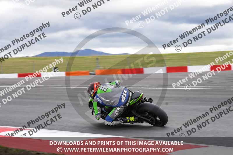 cadwell no limits trackday;cadwell park;cadwell park photographs;cadwell trackday photographs;enduro digital images;event digital images;eventdigitalimages;navarra;no limits trackdays;peter wileman photography;racing digital images;trackday digital images;trackday photos